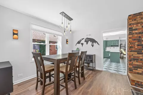 Dining - 418 Kipling Ct, Wheaton, IL 60187 photo 1 of 1