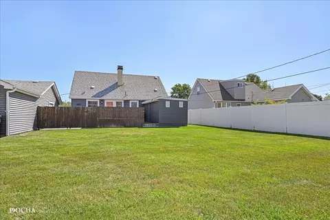 Exterior - 7400 Beloit Ave, Bridgeview, IL 60455 photo 5 of 6
