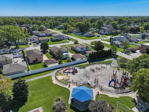 View/Area - 7400 Beloit Ave, Bridgeview, IL 60455 photo 4 of 4