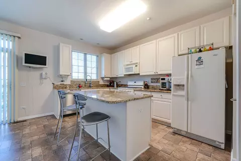 Kitchen - 723 Prestwick Ln, Wheeling, IL 60090 photo 2 of 3