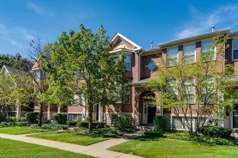 723 Prestwick Ln, Wheeling, IL 60090