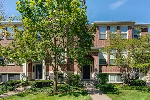 Exterior - 723 Prestwick Ln, Wheeling, IL 60090 photo 2 of 3