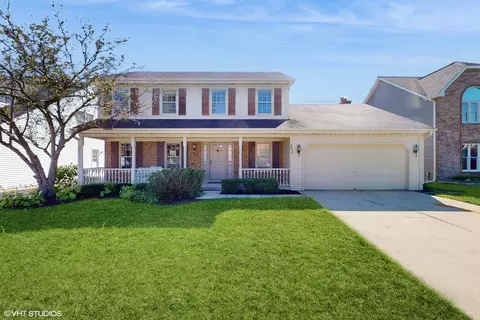27 W333 Waterford Dr, Winfield, IL 60190