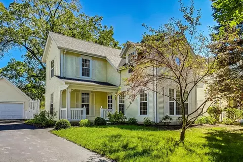 3263 Country Ln, Waukegan, IL 60087