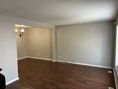 2093 Kettering Rd, Hoffman Estates, IL 60169 photo 3