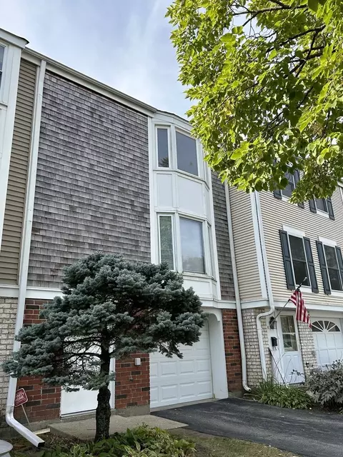 2093 Kettering Rd, Hoffman Estates, IL 60169 photo 2