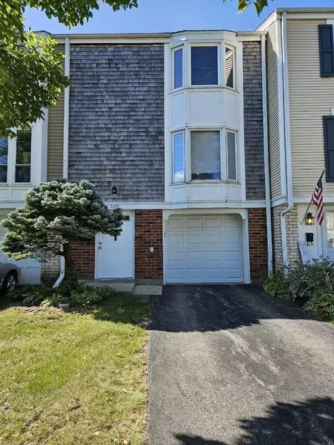 2093 Kettering Rd, Hoffman Estates, IL 60169