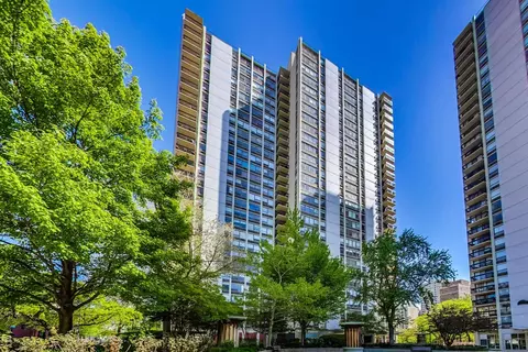 1360 N Sandburg Ter #2902-04C, Chicago, IL 60610
