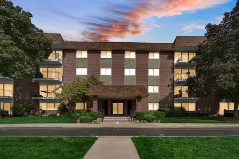 1025 S Fernandez Ave #3K, Arlington Heights, IL 60005