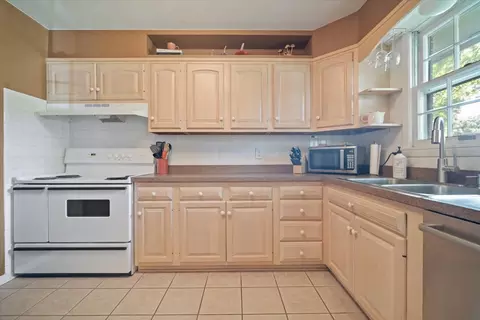 Kitchen - 903 N Beech St, Normal, IL 61761 photo 3 of 3