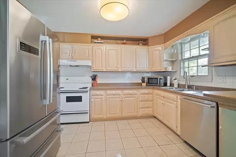 Kitchen - 903 N Beech St, Normal, IL 61761 photo 1 of 3