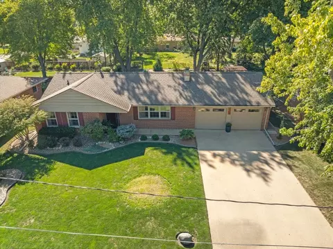 View/Area - 903 N Beech St, Normal, IL 61761 photo 2 of 5