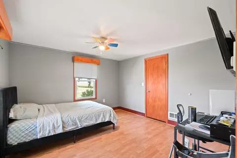 Bedroom - 1025 Long Rd, Harmon, IL 61042 photo 3 of 10