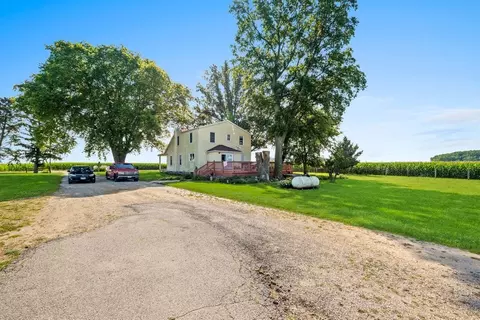 Exterior - 1025 Long Rd, Harmon, IL 61042 photo 16 of 36