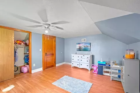 Bedroom - 1025 Long Rd, Harmon, IL 61042 photo 8 of 10