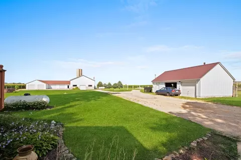 Exterior - 1025 Long Rd, Harmon, IL 61042 photo 9 of 36