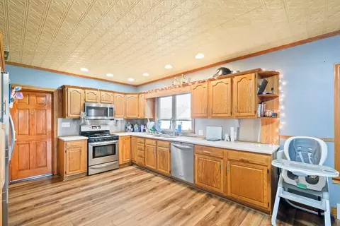Kitchen - 1025 Long Rd, Harmon, IL 61042 photo 1 of 5