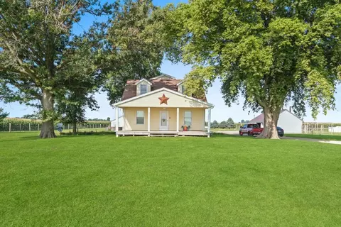 Exterior - 1025 Long Rd, Harmon, IL 61042 photo 14 of 36