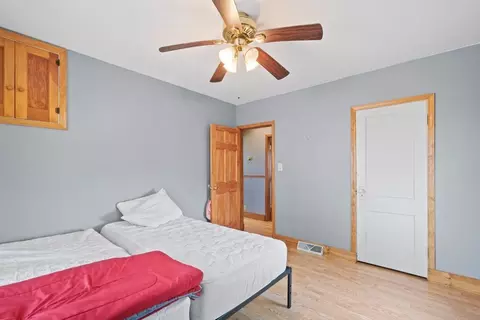 Bedroom - 1025 Long Rd, Harmon, IL 61042 photo 4 of 10