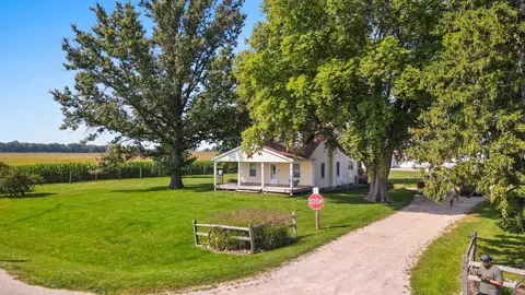 Exterior - 1025 Long Rd, Harmon, IL 61042 photo 34 of 36