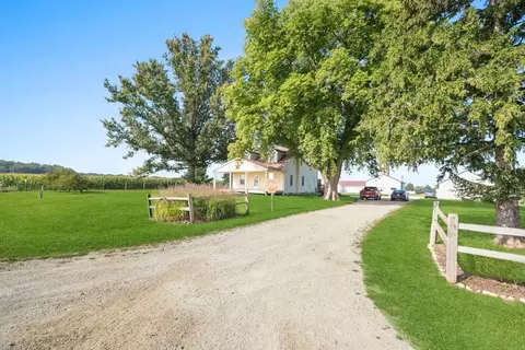 Exterior - 1025 Long Rd, Harmon, IL 61042 photo 13 of 36