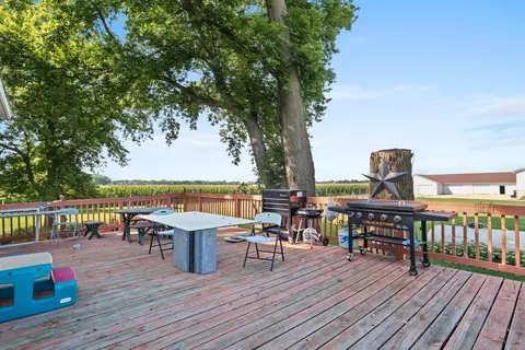 Exterior - 1025 Long Rd, Harmon, IL 61042 photo 5 of 36