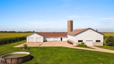 Exterior - 1025 Long Rd, Harmon, IL 61042 photo 1 of 36