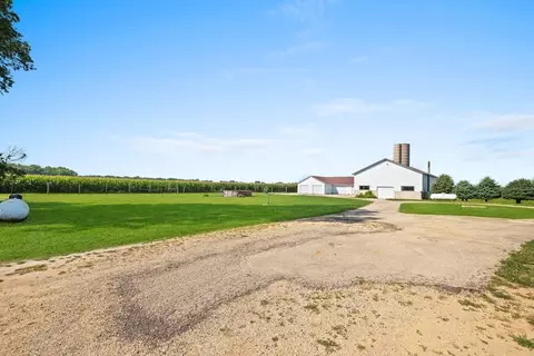 Exterior - 1025 Long Rd, Harmon, IL 61042 photo 25 of 36