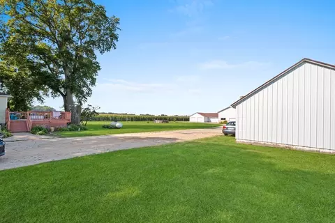 Exterior - 1025 Long Rd, Harmon, IL 61042 photo 28 of 36