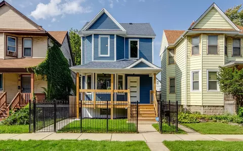 8238 S East End Ave, Chicago, IL 60617