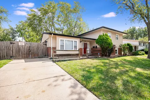 577 Homan Ave, Park Forest, IL 60466