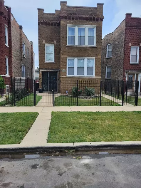 Undisclosed, Chicago, IL 60639
