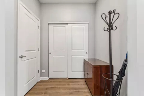 Entry Way - 1635 Windsor Rd, Pingree Grove, IL 60140 photo 4 of 7