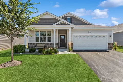 1635 Windsor Rd, Pingree Grove, IL 60140