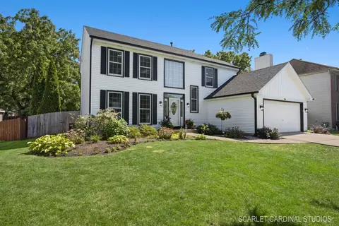 949 Wellington Cir, Aurora, IL 60506