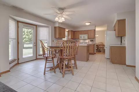 1723 Hidden Oaks Ct, Plainfield, IL 60586 photo 9