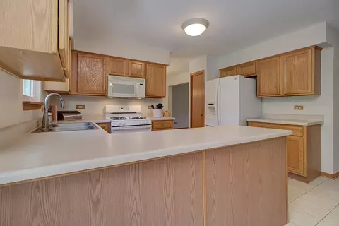 1723 Hidden Oaks Ct, Plainfield, IL 60586 photo 8