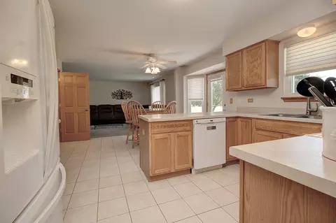 1723 Hidden Oaks Ct, Plainfield, IL 60586 photo 6