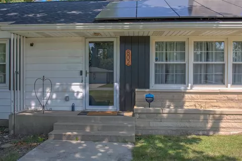 Exterior - 802 E Scott St, Tuscola, IL 61953 photo 6 of 6
