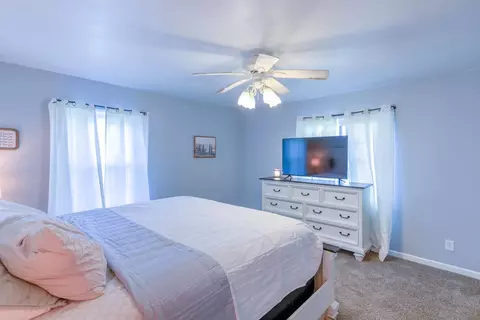 Bedroom - 802 E Scott St, Tuscola, IL 61953 photo 2 of 4