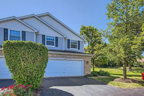 269 Waverly Ct, Willowbrook, IL 60527 photo 2