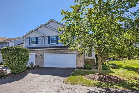 269 Waverly Ct, Willowbrook, IL 60527