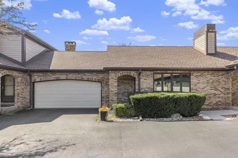 Exterior - 1870 Golf View Dr, Bartlett, IL 60103 photo 2 of 7