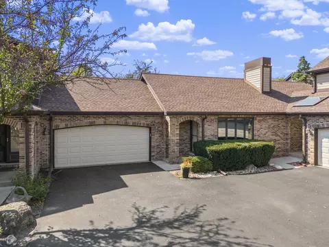 Exterior - 1870 Golf View Dr, Bartlett, IL 60103 photo 7 of 7
