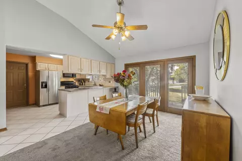 Dining - 1870 Golf View Dr, Bartlett, IL 60103 photo 2 of 2