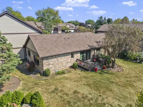 View/Area - 1870 Golf View Dr, Bartlett, IL 60103 photo 1 of 11
