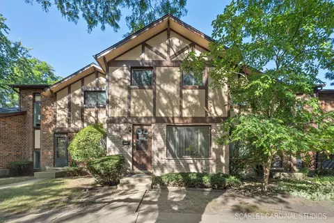 1 S286 Windsor Ln #286, Villa Park, IL 60181