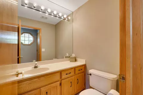 Bath - 25114 Vermette Rd, Plainfield, IL 60585 photo 1 of 5