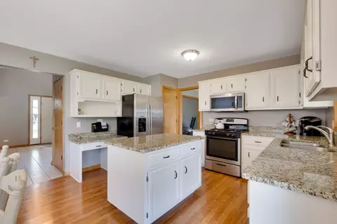 Kitchen - 25114 Vermette Rd, Plainfield, IL 60585 photo 2 of 3