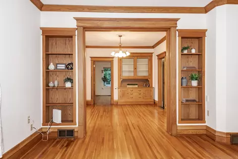 2007 E Jackson St E, Bloomington, IL 61701 photo 5